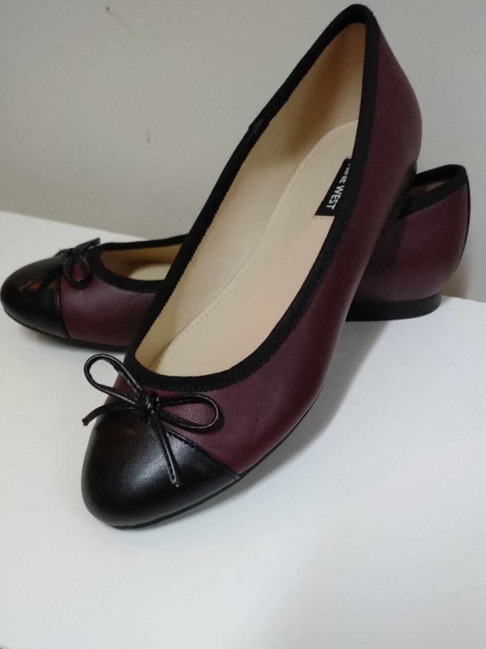Nine West Purple Leather Ballerina Flats with Black Cap Toe, 8.5M